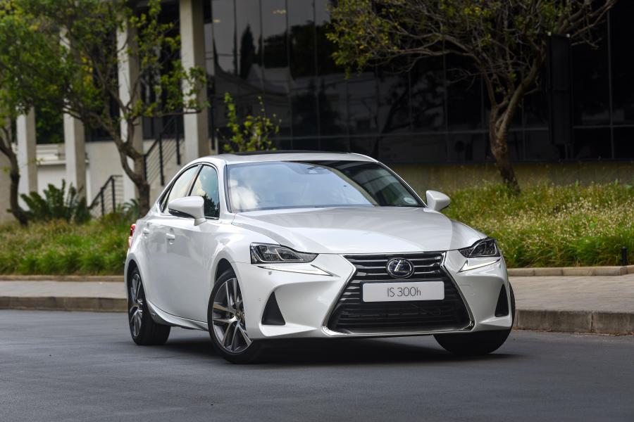 Lexus IS300h (XE30) 2018 года  (ZA) (фото 6 из 16)